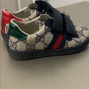 I’m selling my son Gucci shoes they are to small!